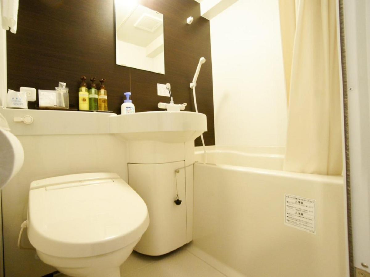 HOTEL LiVEMAX Yokohama Motomachi Ekimae Eksteriør billede